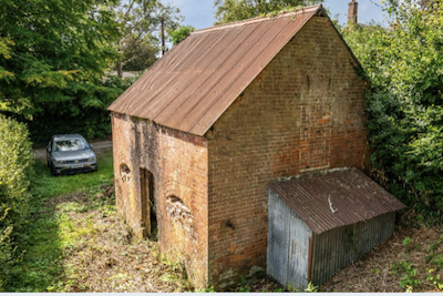 Barn for sale for development