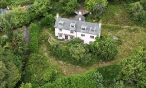 9 bed
            house for sale