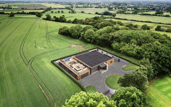 Reservoir building for sale for redevelopment