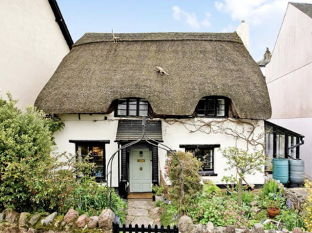 Thatched cottage for sale