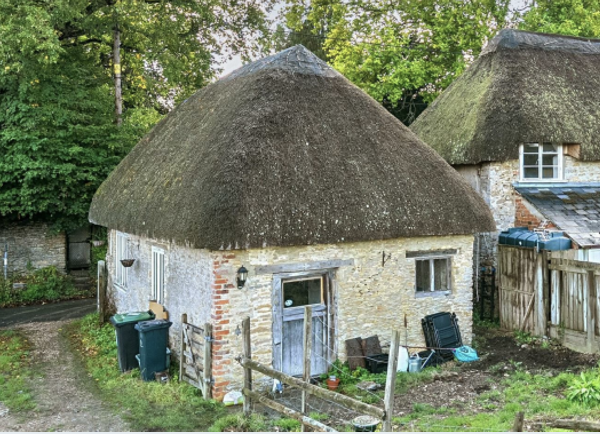 Thatched cottage for sale