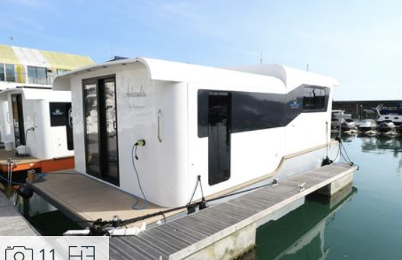 Houseboat for sale on Brighton Marina